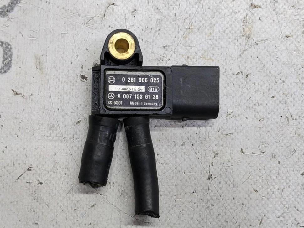 Датчик давления MERCEDES-BENZ C-класс W204/S204 (2006 - 2011) фото 1 — Разборка Мерседес