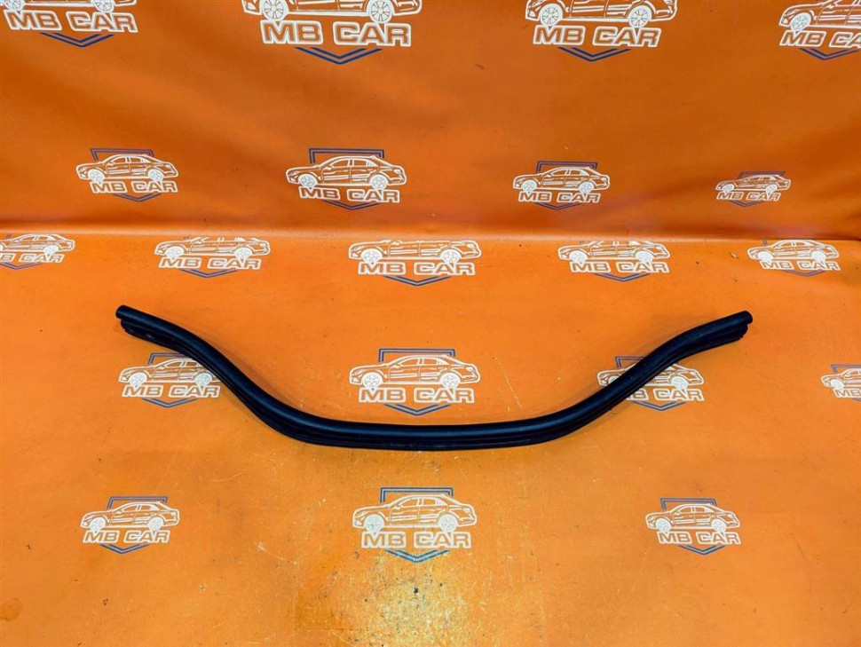 Уплотнитель моторного отсека MERCEDES-BENZ GLE-класс Coupe C292 (2015 - 2019) фото 1 — Разборка Мерседес