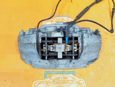 Суппорт передний правый MERCEDES-BENZ C-класс W205/S205/C205/A205 (2014 - 2018) — Разборка Мерседес