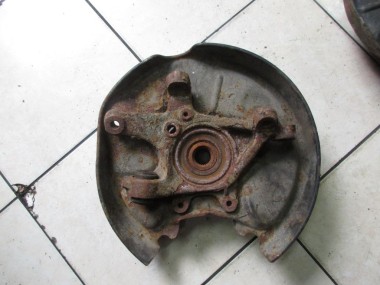 Кулак подвески задний правый MERCEDES-BENZ W124 W124/S124/C124/A124 (1984 - 1993) — Разборка Мерседес