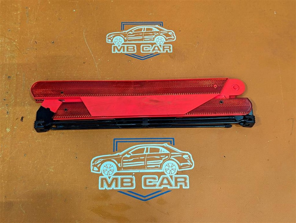 Знак аварийной остановки MERCEDES-BENZ E-класс W211/S211 (2002 - 2006) фото 1 — Разборка Мерседес