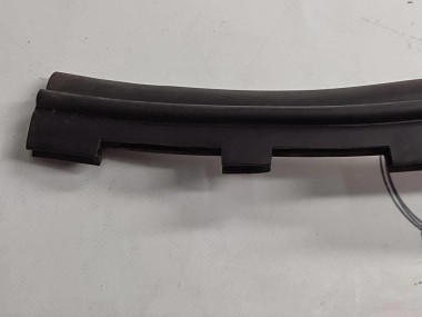 Уплотнитель моторного отсека MERCEDES-BENZ S-класс W220 рестайлинг (2002 - 2005) — Разборка Мерседес