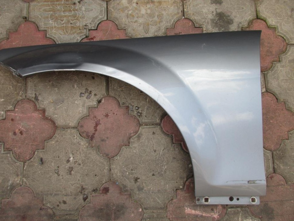 Крыло переднее левое MERCEDES-BENZ C-класс W204/S204 (2006 - 2011) фото 1 — Разборка Мерседес