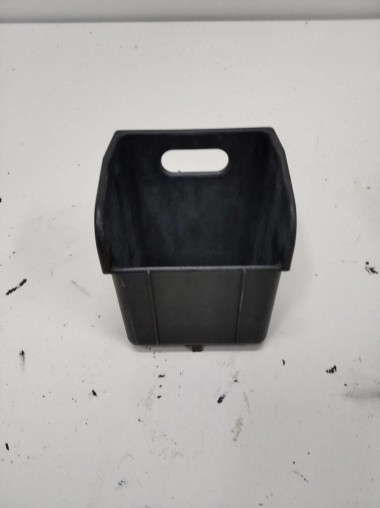 Вещевой отсек MERCEDES-BENZ CLS-класс C219 (2004 - 2008) — Разборка Мерседес