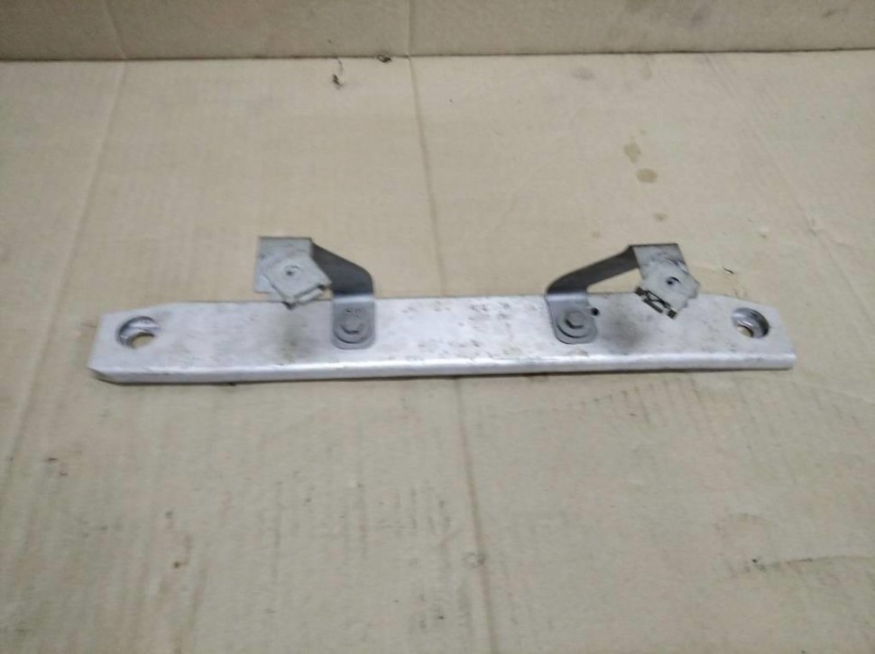 Усилитель пола MERCEDES-BENZ C-класс AMG W205/S205/C205/A205 (2014 - 2018) фото 1 — Разборка Мерседес