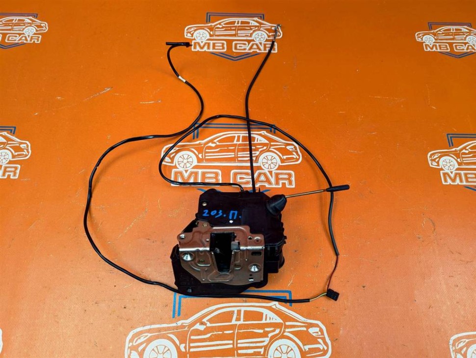 Замок двери передней правой MERCEDES-BENZ C-класс W203/S203/CL203 (2000 - 2004) фото 1 — Разборка Мерседес