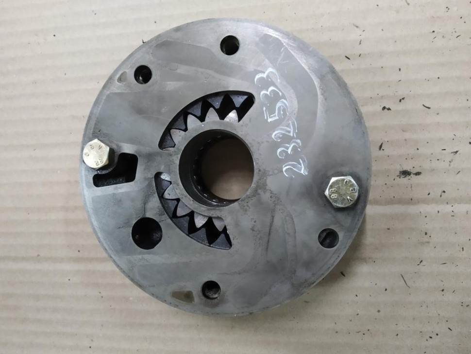 Насос маслянный АКПП MERCEDES-BENZ E-класс W210/S210 (1995 - 1999) фото 1 — Разборка Мерседес