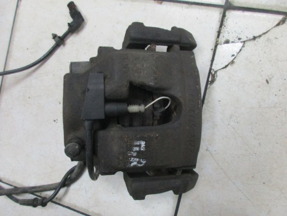 Суппорт передний правый MERCEDES-BENZ E-класс W210/S210 (1995 - 1999) фото 1 — Разборка Мерседес