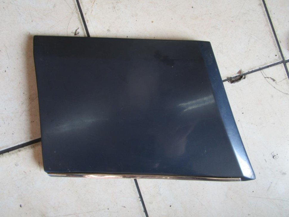 Молдинг крыла левый MERCEDES-BENZ W124 W124/S124/C124/A124 (1984 - 1993) фото 1 — Разборка Мерседес