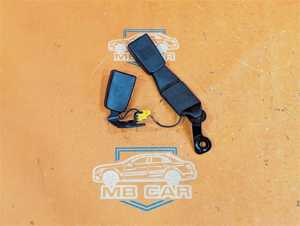 Замок ремня безопасности MERCEDES-BENZ C-класс W204/S204 (2006 - 2011) фото 1 — Разборка Мерседес