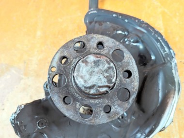 Кулак поворотный передний правый MERCEDES-BENZ E-класс W211/S211 (2002 - 2006) — Разборка Мерседес