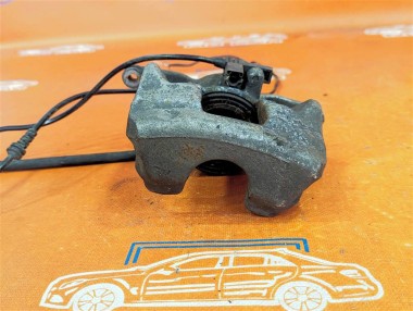 Суппорт передний левый MERCEDES-BENZ CLA-класс C117/X117 (2013 - 2016) — Разборка Мерседес