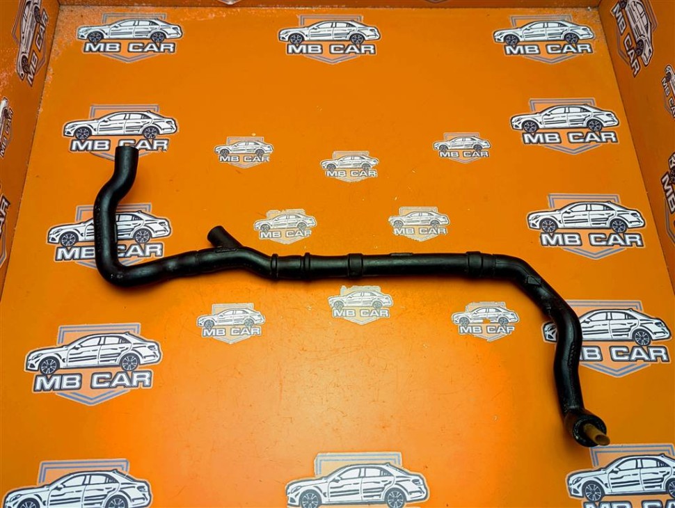 Трубка вентиляции картерных газов MERCEDES-BENZ C-класс W203/S203/CL203 (2000 - 2004) фото 1 — Разборка Мерседес