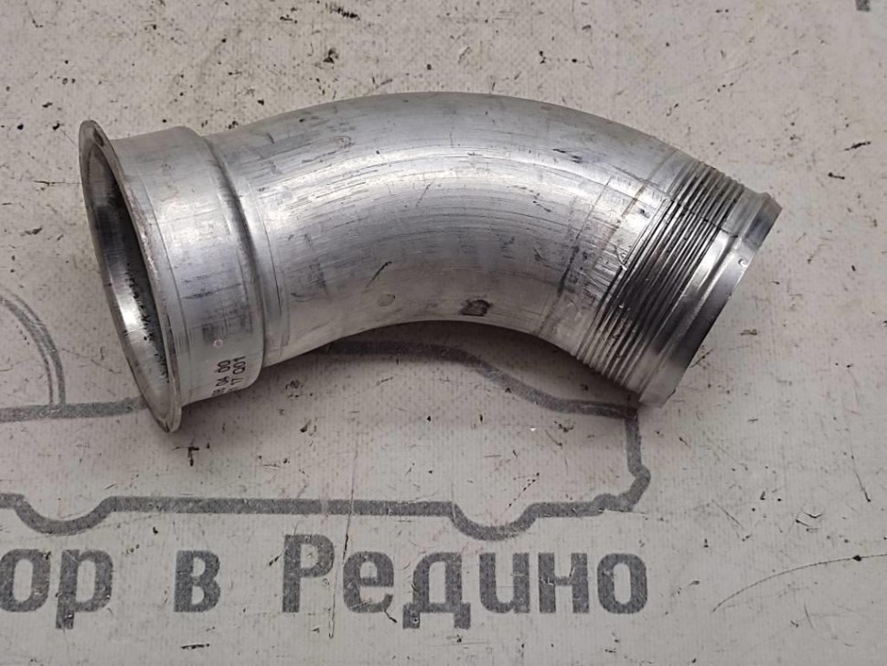 Патрубок интеркулера MERCEDES-BENZ C-класс W205/S205/C205/A205 (2014 - 2018) фото 1 — Разборка Мерседес