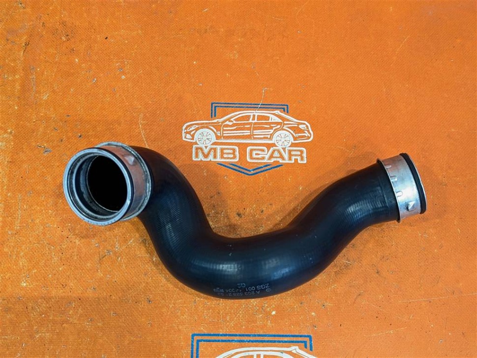 Патрубок интеркулера MERCEDES-BENZ CLK-класс C209/A209 (2002 - 2005) фото 1 — Разборка Мерседес