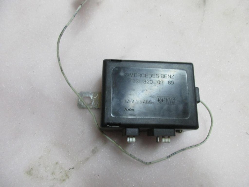 Усилитель антенны MERCEDES-BENZ M-класс W163 рестайлинг (2001 - 2005) фото 1 &mdash; Разборка Мерседес