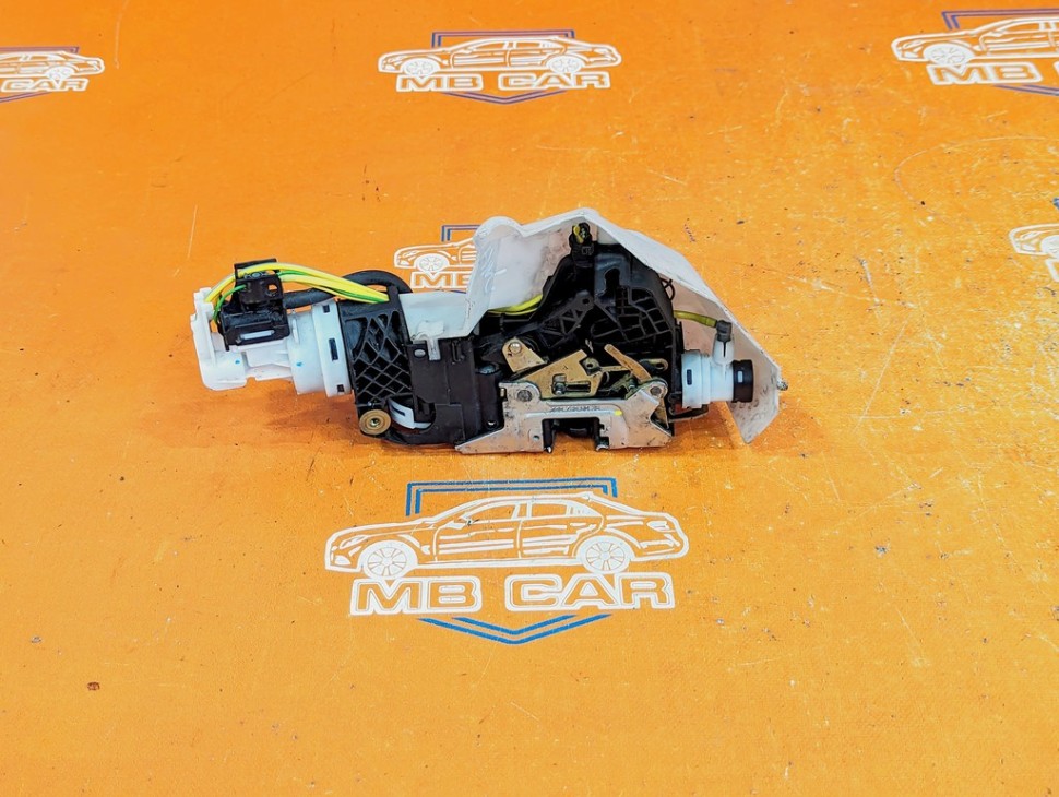 Замок двери задней правой MERCEDES-BENZ S-класс W220 (1998 - 2005) фото 1 — Разборка Мерседес