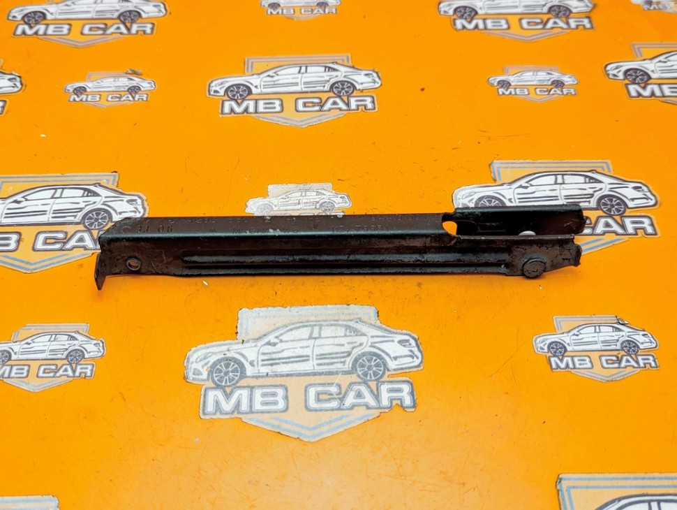 Кронштейн крепления бампера MERCEDES-BENZ C-класс W203/S203/CL203 рестайлинг (2004 - 2008) фото 1 — Разборка Мерседес