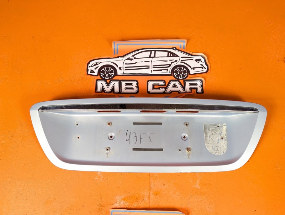 Накладка крышки багажника MERCEDES-BENZ S-класс W220 (1998 - 2005) фото 1 &mdash; Разборка Мерседес
