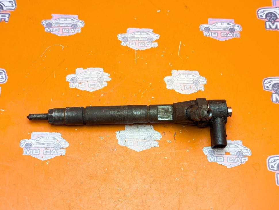 Форсунка ДИЗЕЛЬ MERCEDES-BENZ Sprinter W901-905 (1995 - 2006) фото 1 &mdash; Разборка Мерседес