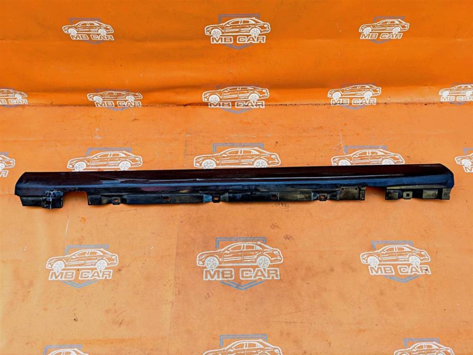 Порог пластиковый левый MERCEDES-BENZ A-класс W177 (2018 - 2023) фото 1 — Разборка Мерседес