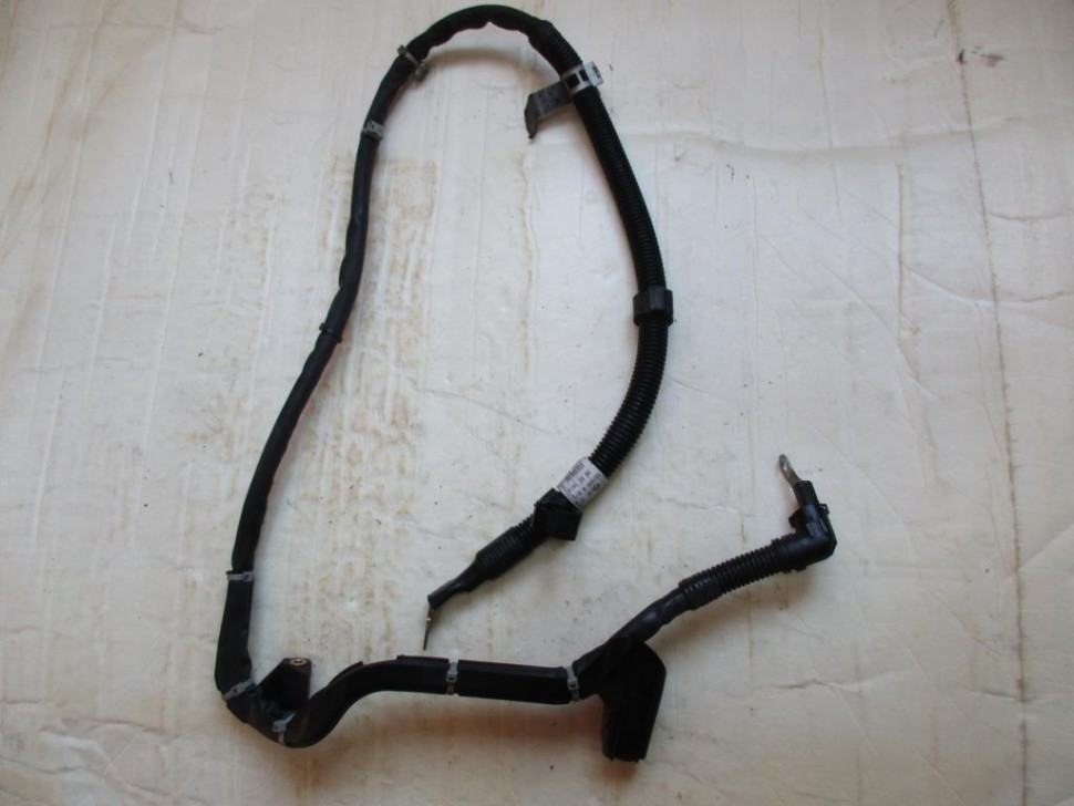 Провод генератора MERCEDES-BENZ C-класс W205/S205/C205/A205 (2014 - 2018) фото 1 — Разборка Мерседес