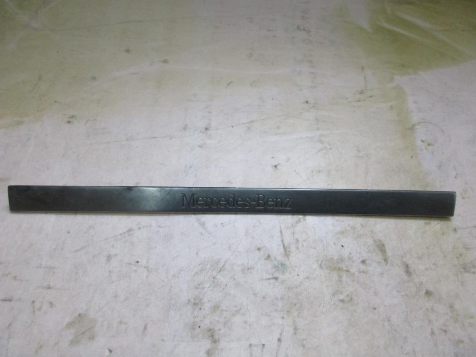 Накладка порога внутренняя MERCEDES-BENZ M-класс W163 рестайлинг (2001 - 2005) фото 1 — Разборка Мерседес