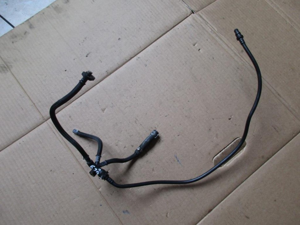 Трубка вентиляции расширительного бака MERCEDES-BENZ E-класс W211/S211 (2002 - 2006) фото 1 — Разборка Мерседес