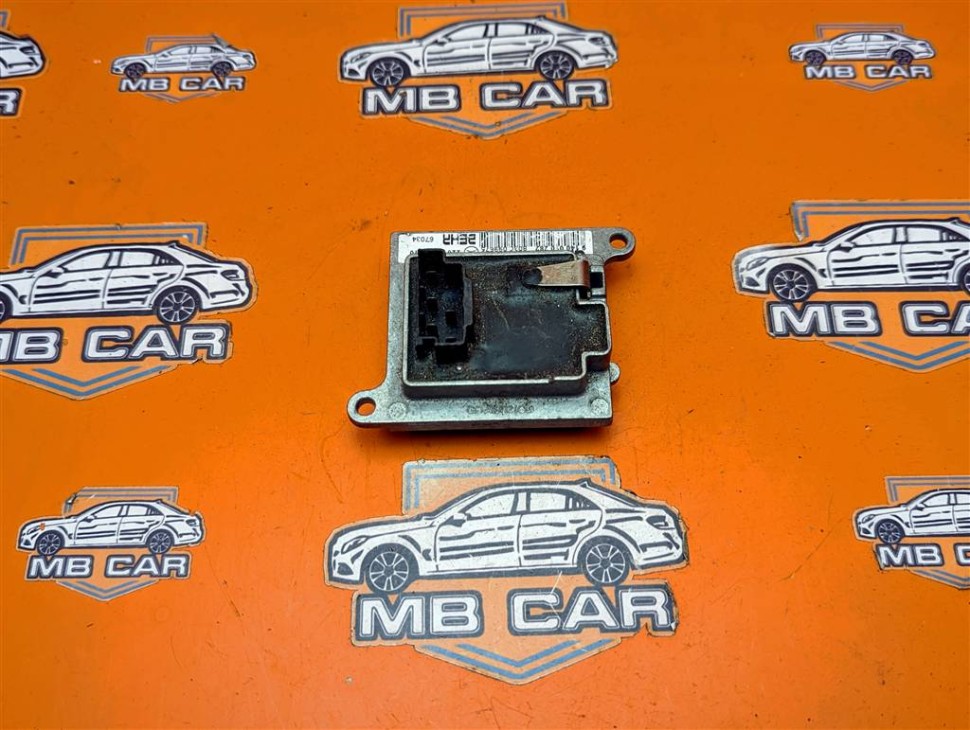 Реле моторчика печки MERCEDES-BENZ S-класс W220 (1998 - 2005) фото 1 — Разборка Мерседес