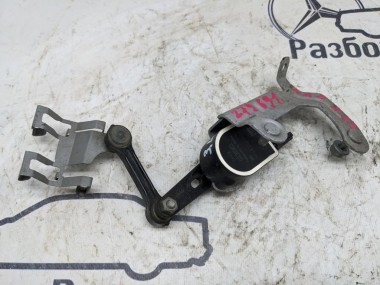 Датчик уровня пола MERCEDES-BENZ C-класс W205/S205/C205/A205 (2014 - 2018) — Разборка Мерседес