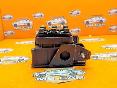 Блок клапанов пневмоподвески MERCEDES-BENZ M-класс W166 (2011 - 2015) &mdash; Разборка Мерседес