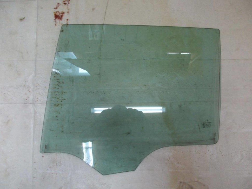 Стекло заднее левое MERCEDES-BENZ C-класс W204/S204 (2006 - 2011) фото 1 — Разборка Мерседес