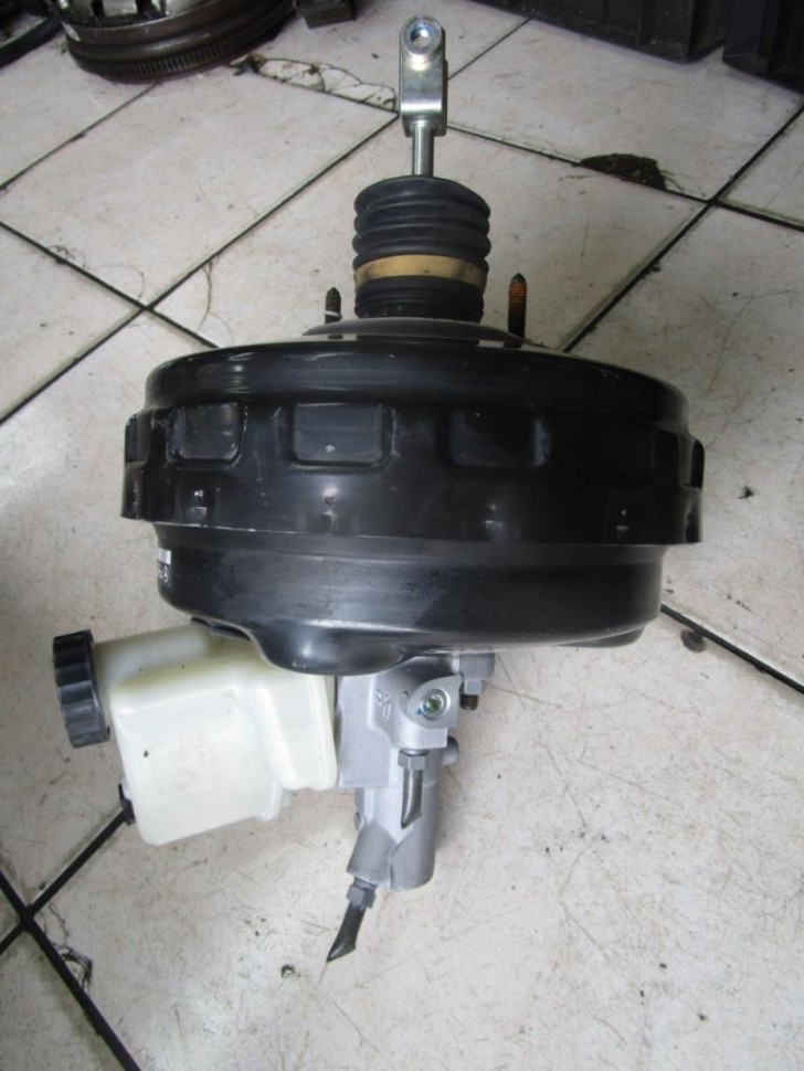 Вакуумный усилитель тормозов MERCEDES-BENZ E-класс W212/S212/C207/A207 (2009 - 2013) фото 1 — Разборка Мерседес