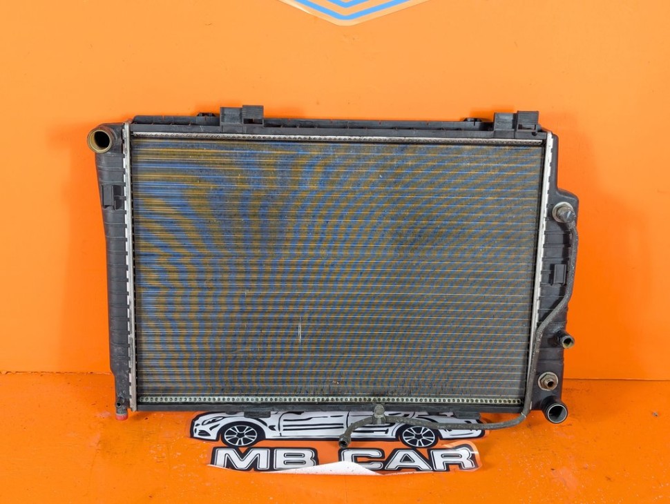 Радиатор MERCEDES-BENZ CLK-класс C208/A208 (1997 - 2000) фото 1 &mdash; Разборка Мерседес