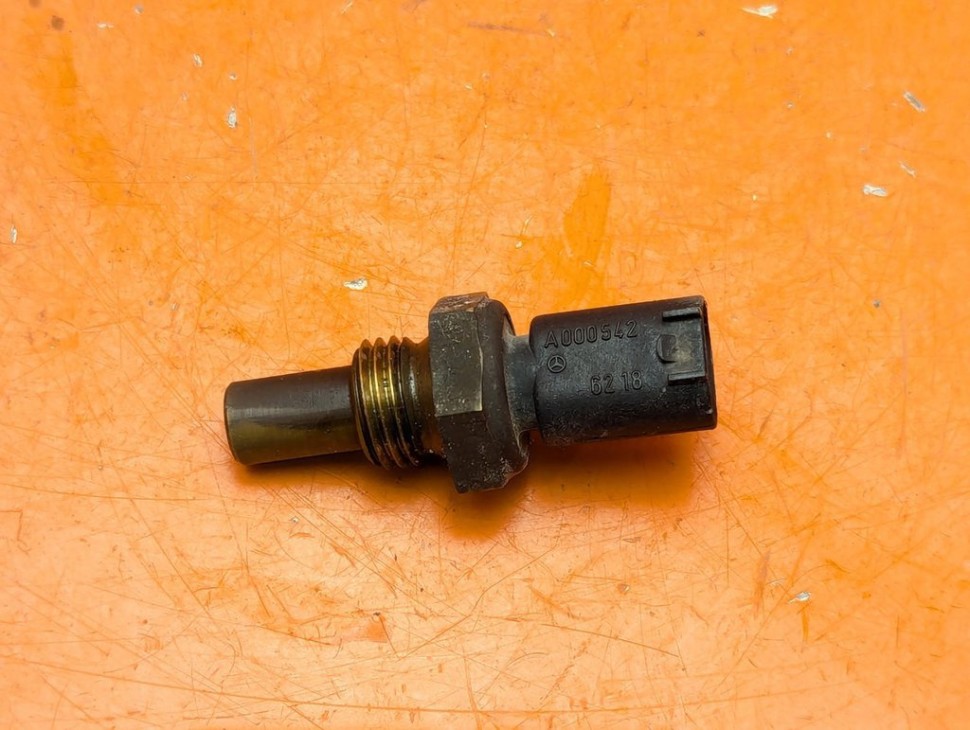 Датчик температуры MERCEDES-BENZ CL-класс C215 (1999 - 2002) фото 1 &mdash; Разборка Мерседес