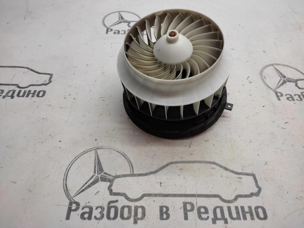 Моторчик печки MERCEDES-BENZ GLC-класс X253 (2015 - 2019) фото 1 — Разборка Мерседес
