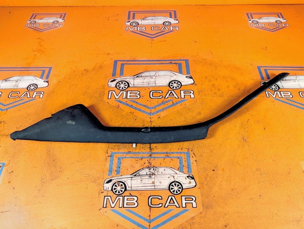 Накладка передней стойки MERCEDES-BENZ V-класс W638/W639 (1996 - 2003) V 220 2.1 D AT (122 л.с.) фото 1 &mdash; Разборка Мерседес