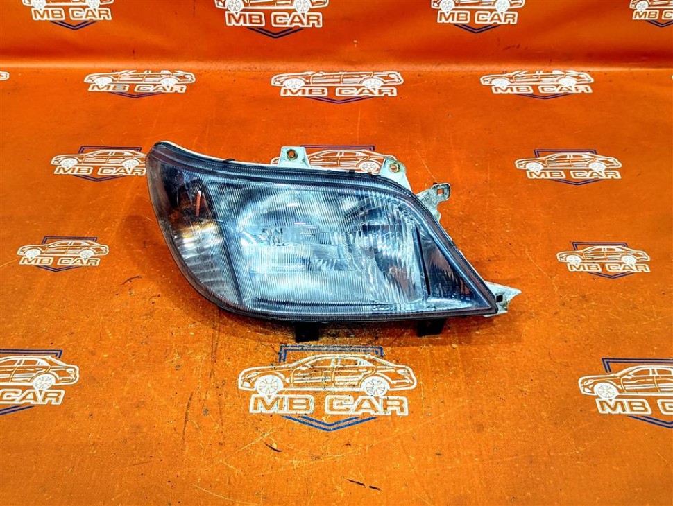 Фара правая MERCEDES-BENZ Sprinter W901-905 (1995 - 2006) фото 1 — Разборка Мерседес