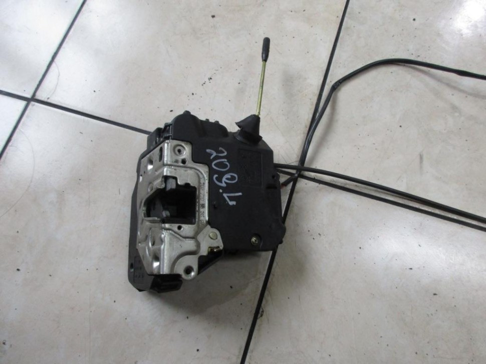 Замок двери передней левой MERCEDES-BENZ CLK-класс C209/A209 (2002 - 2005) фото 1 — Разборка Мерседес