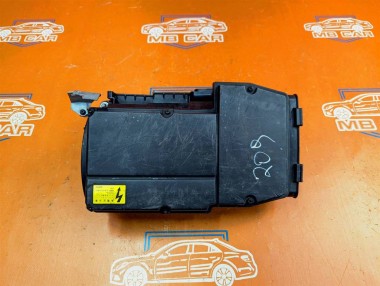Корпус воздушного фильтра MERCEDES-BENZ C-класс W204/S204 (2006 - 2011) — Разборка Мерседес