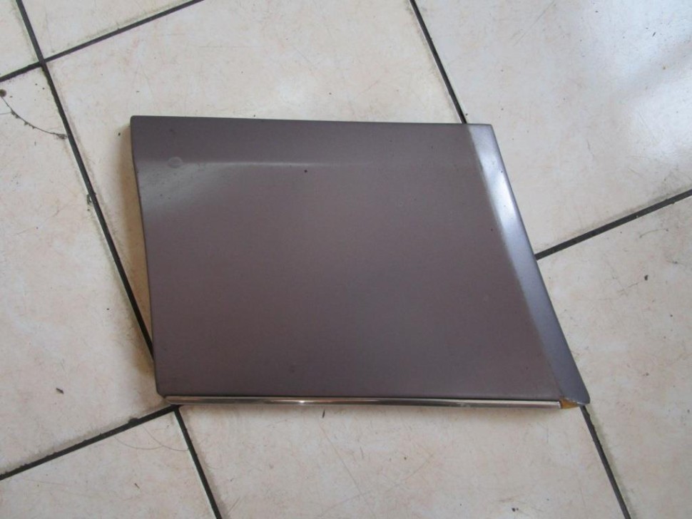 Молдинг крыла левый MERCEDES-BENZ W124 W124/S124/C124/A124 (1984 - 1993) фото 1 — Разборка Мерседес