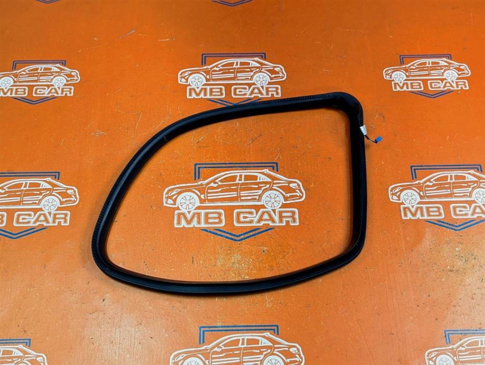 Уплотнитель MERCEDES-BENZ GL-класс X166 (2012 - 2016) фото 1 — Разборка Мерседес