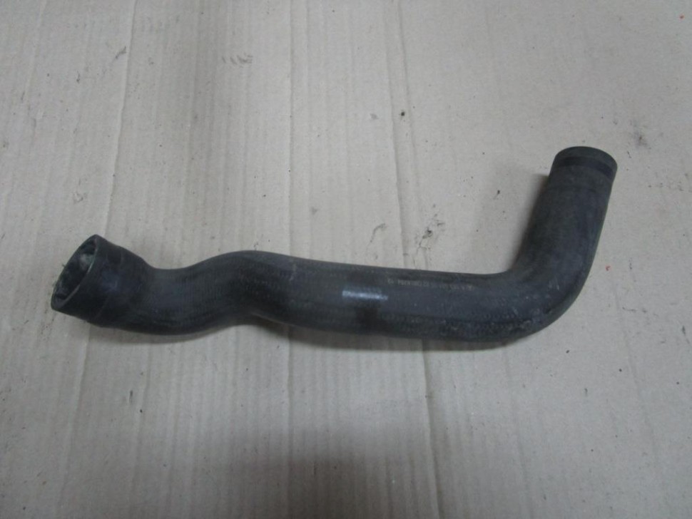 Патрубок радиатора MERCEDES-BENZ M-класс W163 (1997 - 2001) фото 1 — Разборка Мерседес