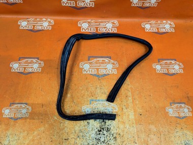 Уплотнитель капота MERCEDES-BENZ E-класс W210/S210 рестайлинг (1999 - 2003) — Разборка Мерседес