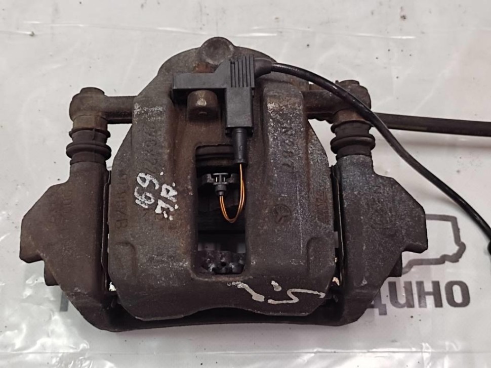 Суппорт передний правый MERCEDES-BENZ A-класс W169 рестайлинг (2008 - 2012) фото 1 — Разборка Мерседес