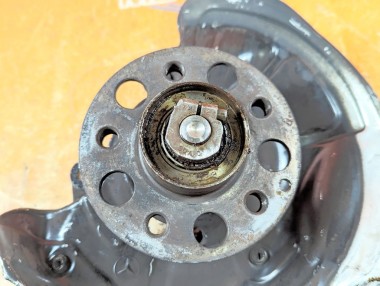 Кулак поворотный передний правый MERCEDES-BENZ E-класс W211/S211 (2002 - 2006) — Разборка Мерседес