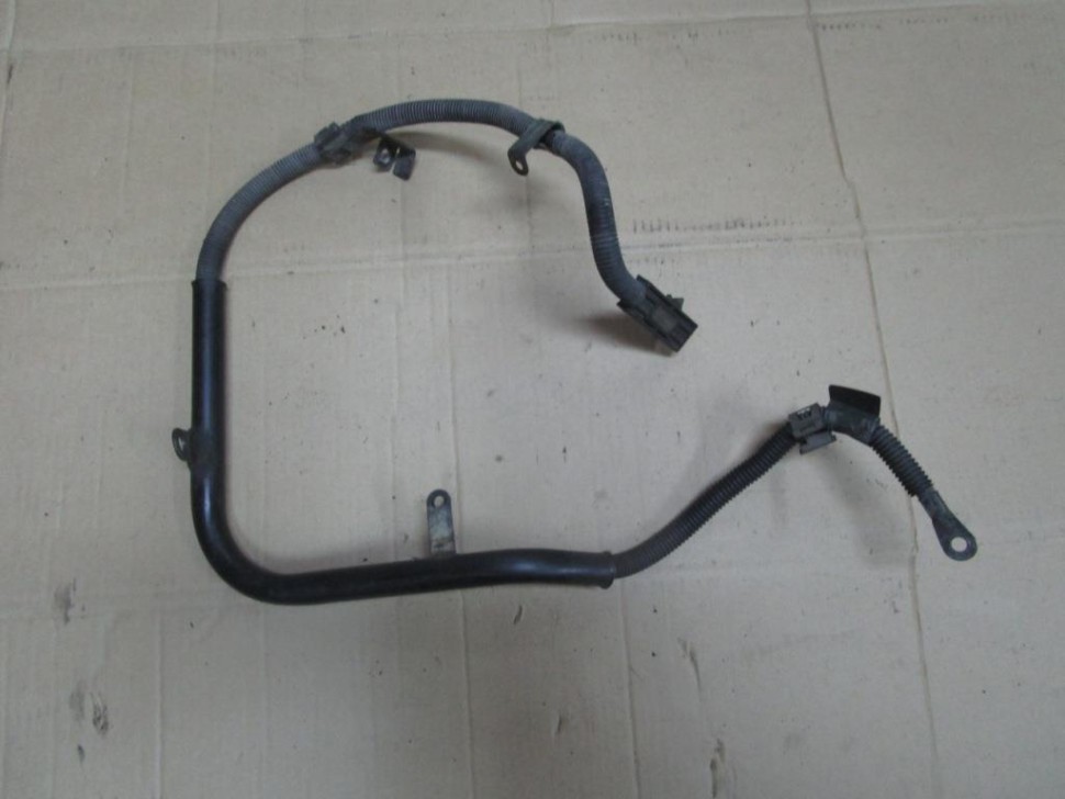 Провод генератора MERCEDES-BENZ E-класс W211/S211 (2002 - 2006) фото 1 — Разборка Мерседес