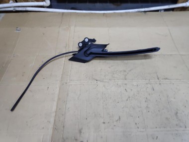 Направляющая шторки багажника MERCEDES-BENZ C-класс W205/S205/C205/A205 (2014 - 2018) — Разборка Мерседес