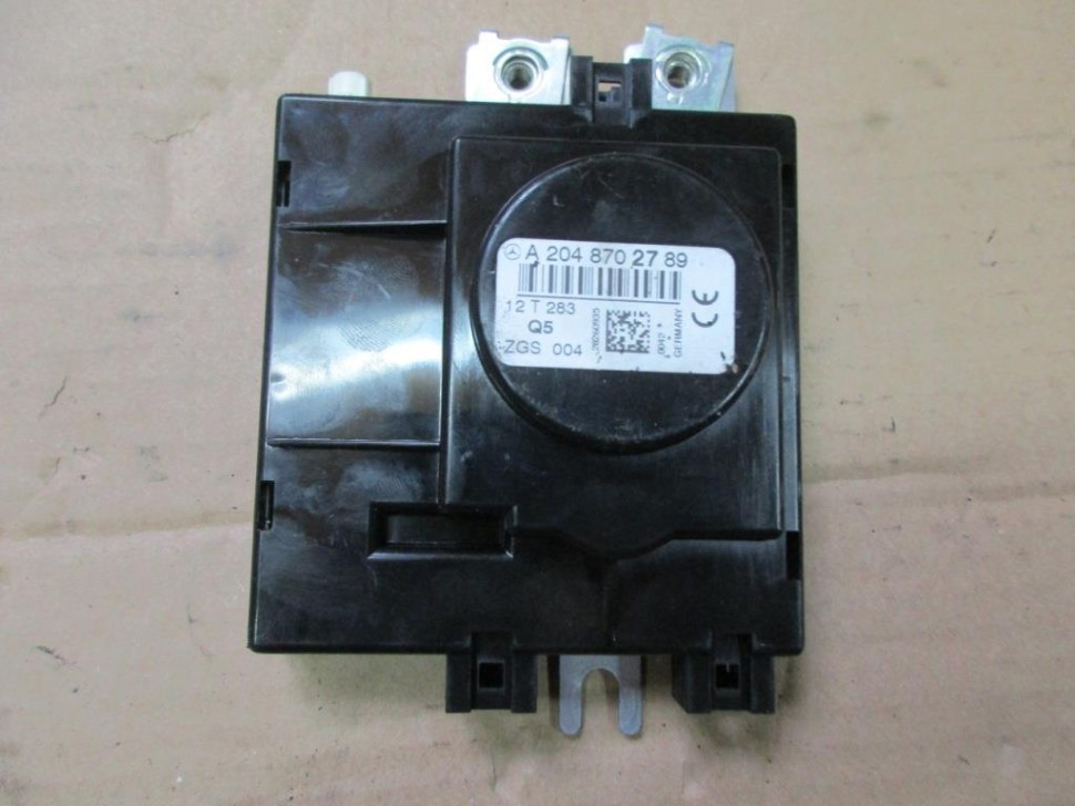 Усилитель антенны MERCEDES-BENZ C-класс AMG W204/S204/С204 рестайлинг (2011 - 2015) фото 1 — Разборка Мерседес