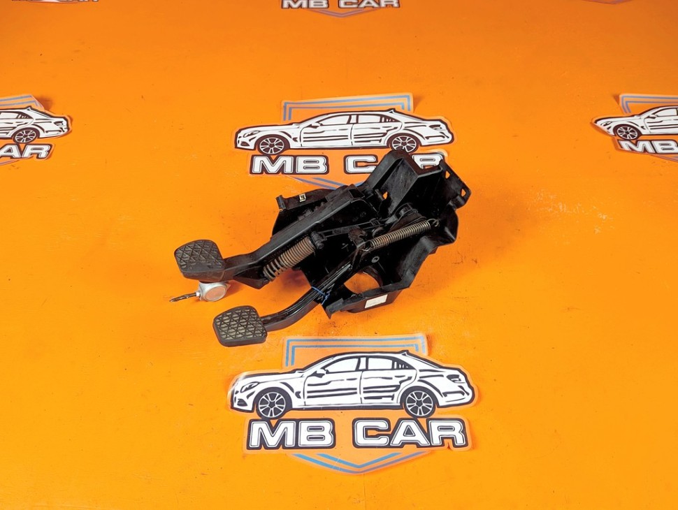 Педальный узел MERCEDES-BENZ C-класс W203/S203/CL203 рестайлинг (2004 - 2008) фото 1 &mdash; Разборка Мерседес